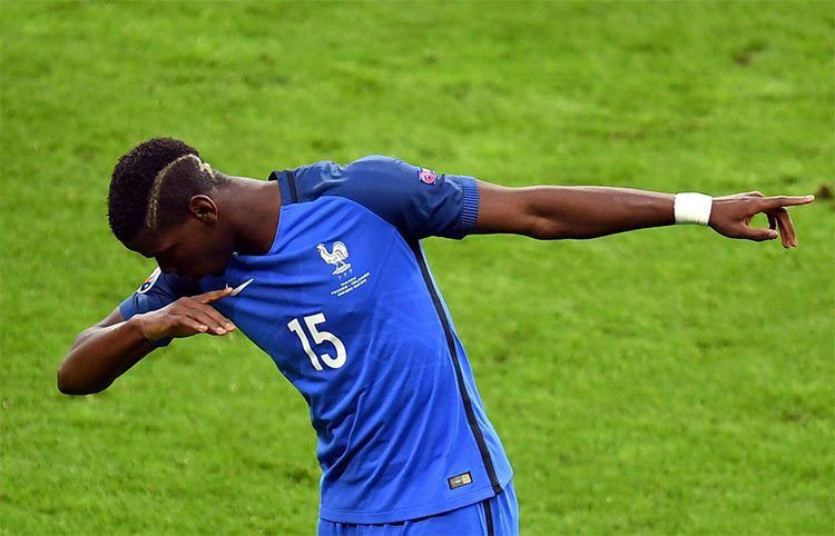 Pogba, dab dance Francia-Islanda