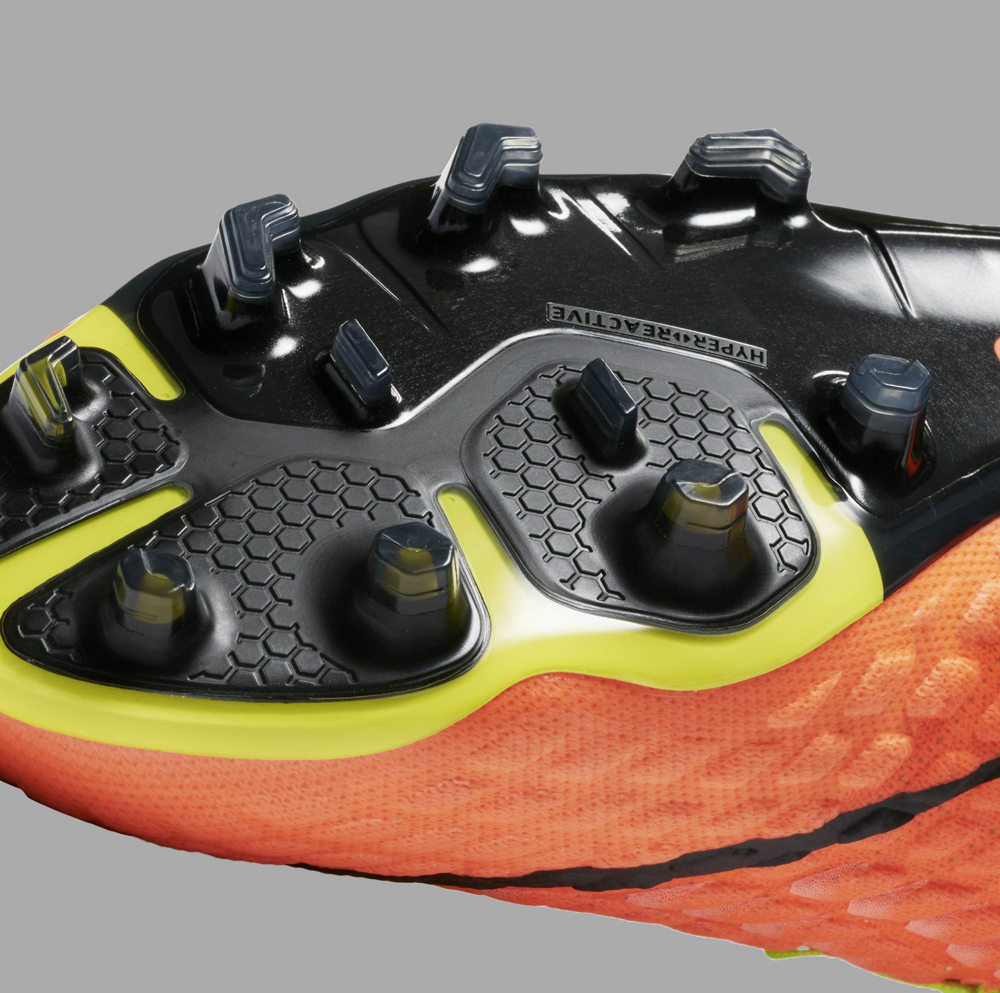 nike-hypervenom-phantom-3-lowtraction