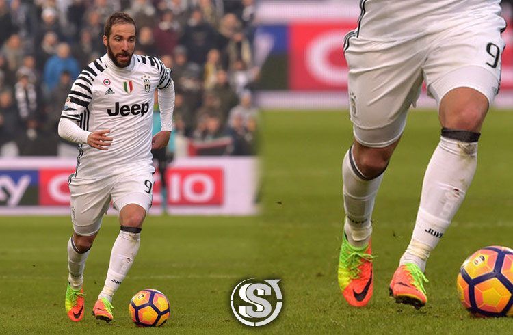 Gonzalo Higuain (Juventus) - Nike HyperVenom Phantom 3