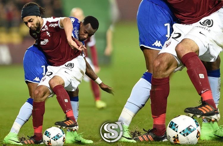 Benoît Assou-Ekotto (Metz) - adidas Predator AdiPower