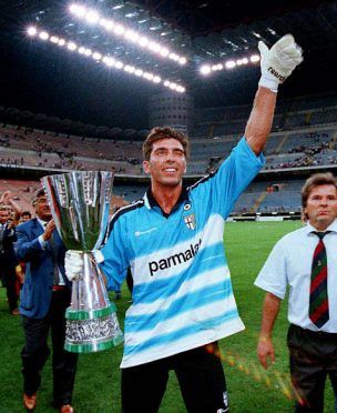 Buffon vittoria Supercoppa Italiana 1999-2000