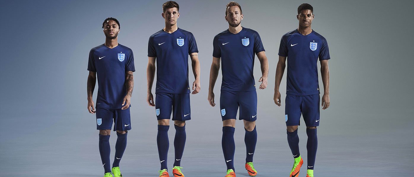 Kit Inghilterra 2017 Nike blu