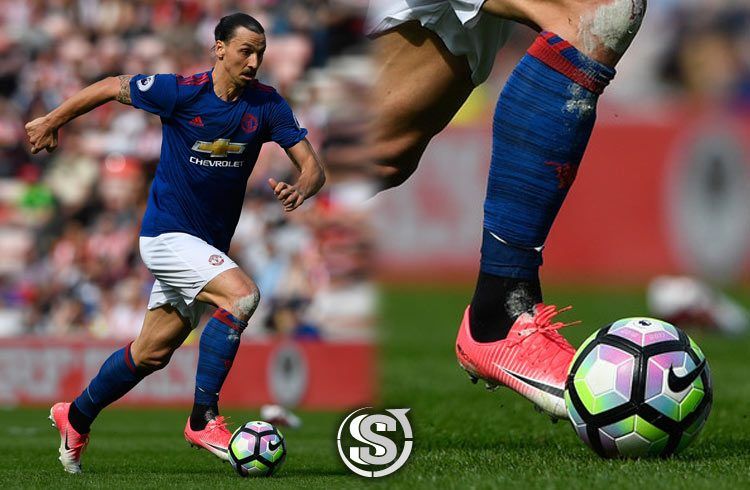 Zlatan Ibrahimovic (Manchester United) - Nike Mercurial Vapor XI