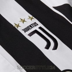 Logo ricamato J Juventus maglia 17 -18
