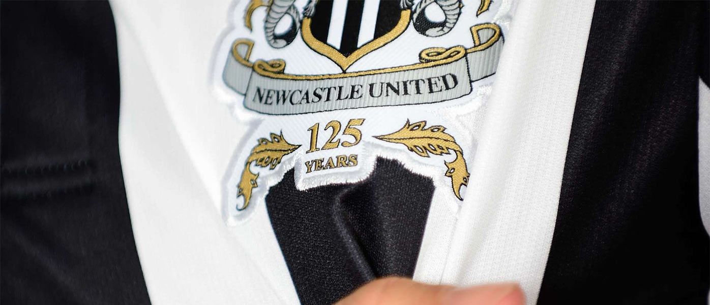 Newcastle United logo 125 anni