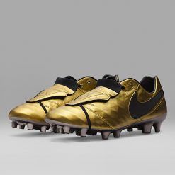 totti-roma-capitano-scarpe