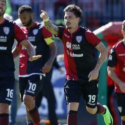 Cagliari-Milan esordio kit 2017-18