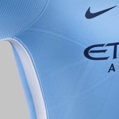Nike Aeroswift Manchester City kit
