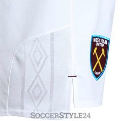 Loghi Umbro su calzoncini West Ham