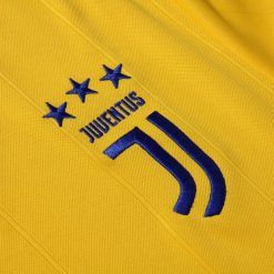 Stemma Juventus J, maglia away 17-18
