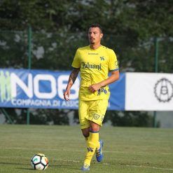 La divisa del Chievo in campo