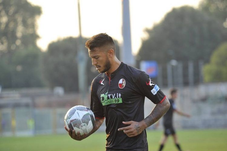 Terza maglia Lucchese 2017-18 nera