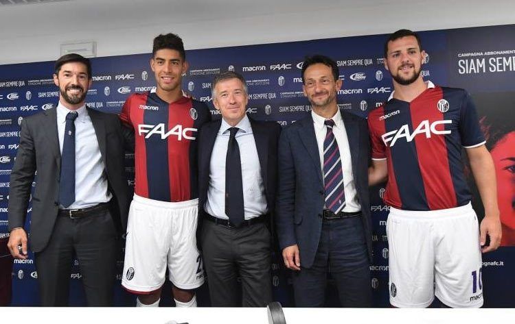 Destro e Masina con le divise del Bologna 2017-2018