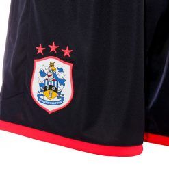 Huddersfield Town, stemma ricamato calzoncini away
