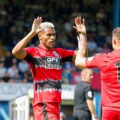La terza divisa dell'Huddersfield Town 2017-2018 Puma