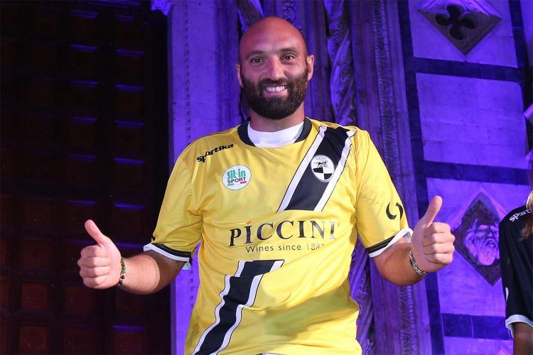 Seconda maglia Robur Siena 2017-2018 gialla