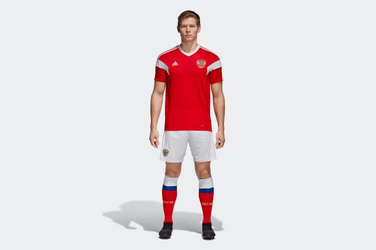 Kit Russia home 2018 World Cup