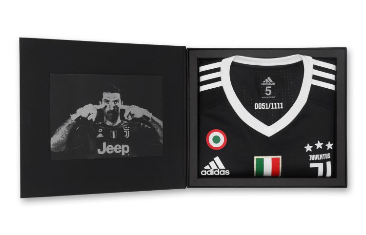 Cofanetto in edizione limitata, maglia Buffon 40 anni adidas
