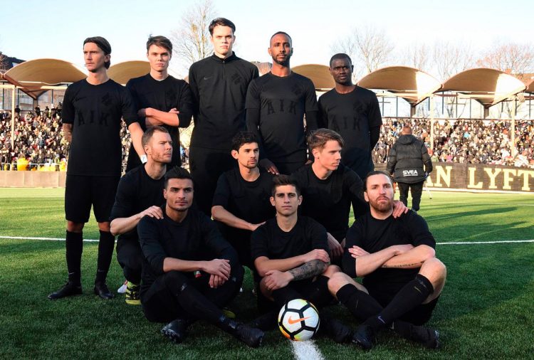 La divisa dell'AIK tutta nera firmata Nike