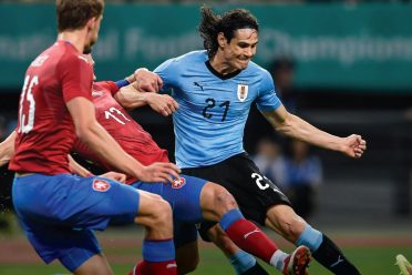 Cavani con la divisa dell'Uruguay 2018