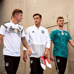 Maglie e abbigliamento Germania 2018 adidas