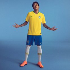 Neymar, kit Brasile home 2018