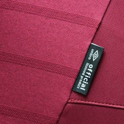 Dettaglio righe orizzontali West Ham