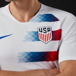 Le strisce orizzontali sulla maglia degli USA 2018