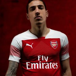 Bellerin nuova maglia Gunners