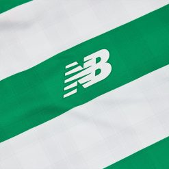 Logo New Balance, divisa Celtic