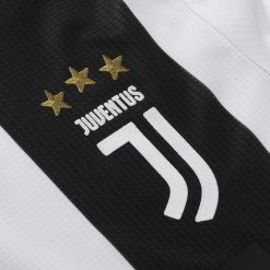 Stemma J della Juventus, maglia Authentic