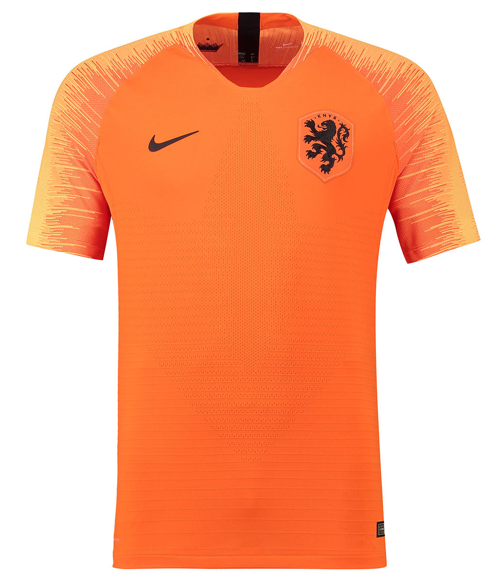 Maglie Olanda 2018-2020 Nike, Frank de Boer sorprende due tifosi