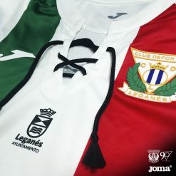 Dettaglio laccetti maglia vintage Leganes