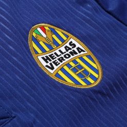 Stemma Hellas Verona, maglia Macron