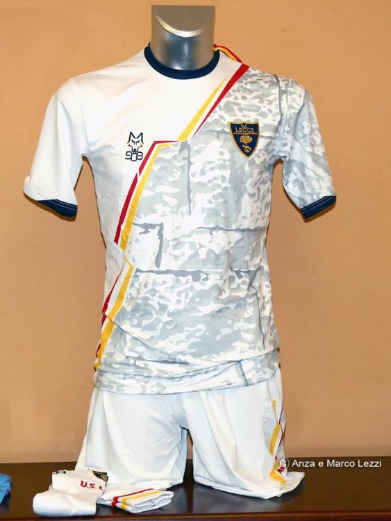 Seconda maglia Lecce 2018-2019 bianca
