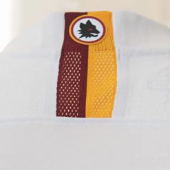 Il lupetto sul retro del collo