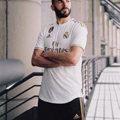 Benzema, kit Real Madrid 2019-20