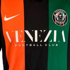 Strisce arancio-nero-verde Venezia FC