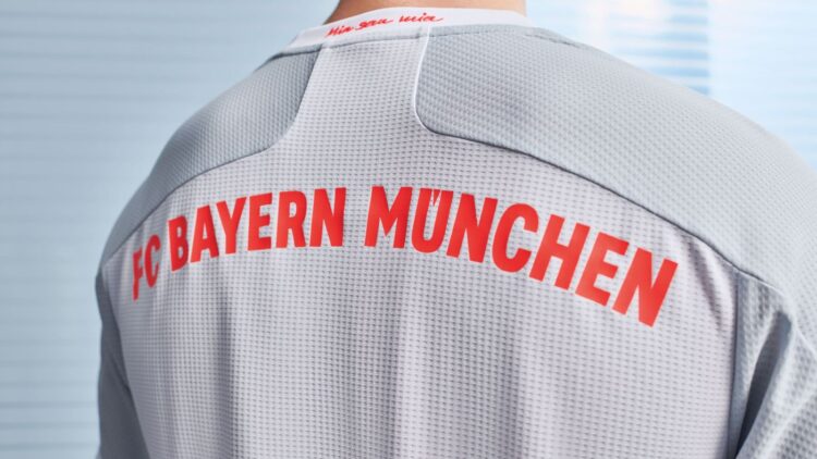 Bayern Away 20-21 retro