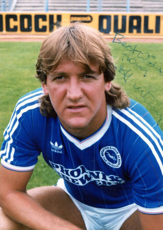 Alan Young, divisa Brighton Adidas 1983-95
