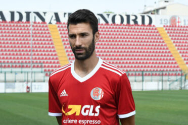 Alessandria seconda maglia rossa