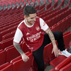 Torreira nuova maglia Arsenal
