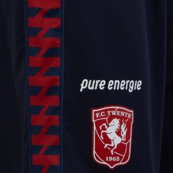 dettaglio pantaloncini away twente