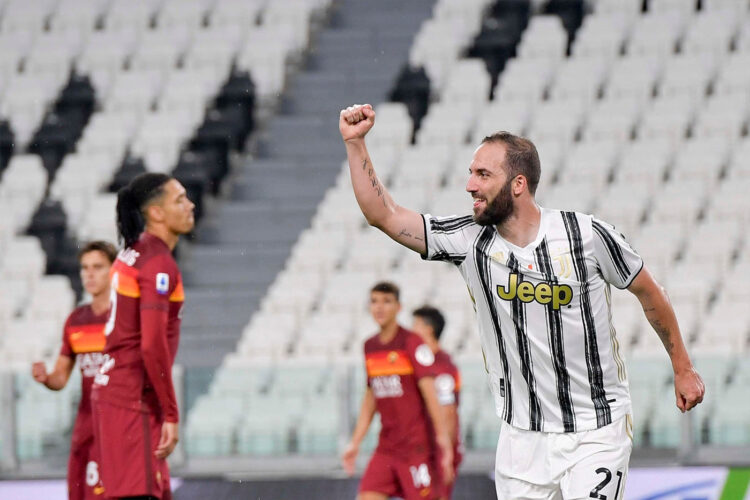 Higuain in Juventus-Roma 2020