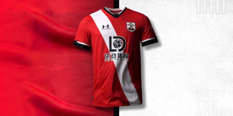 La nuova maglia del Southampton home 2020-21