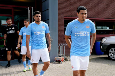 Divisa PSV away 2020-21