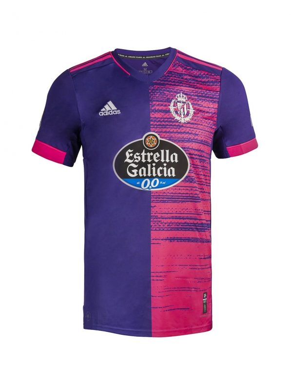 Real Valladolid maglia away viola e fucsia