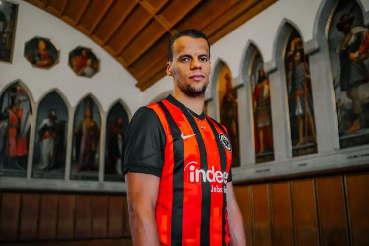 Divisa Eintracht 2020-202 home