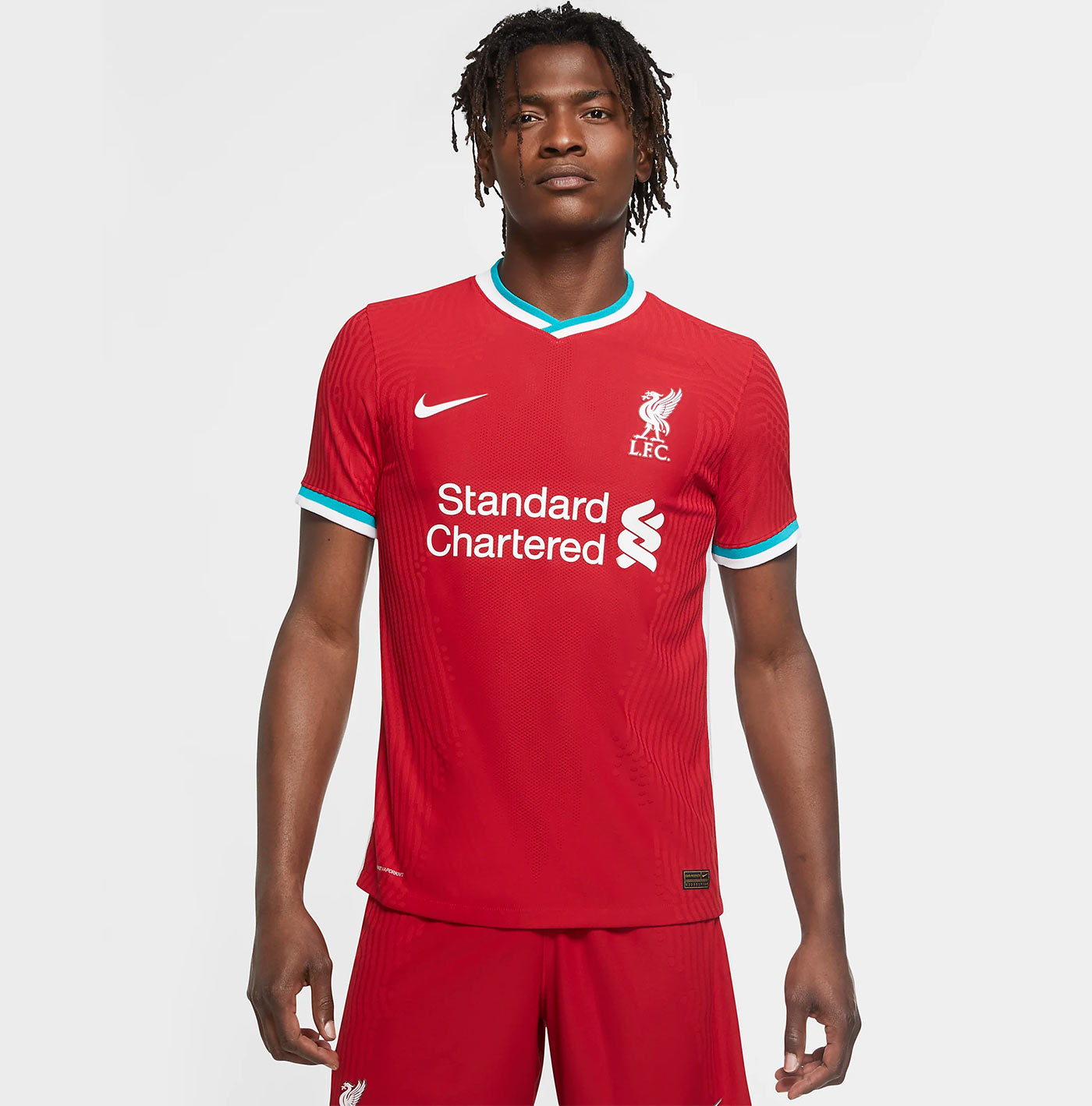 Maglia Liverpool 2020-2021, il grande esordio di Nike