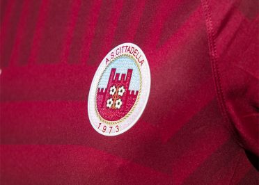 Maglia Cittadella 2020-21 home stemma club